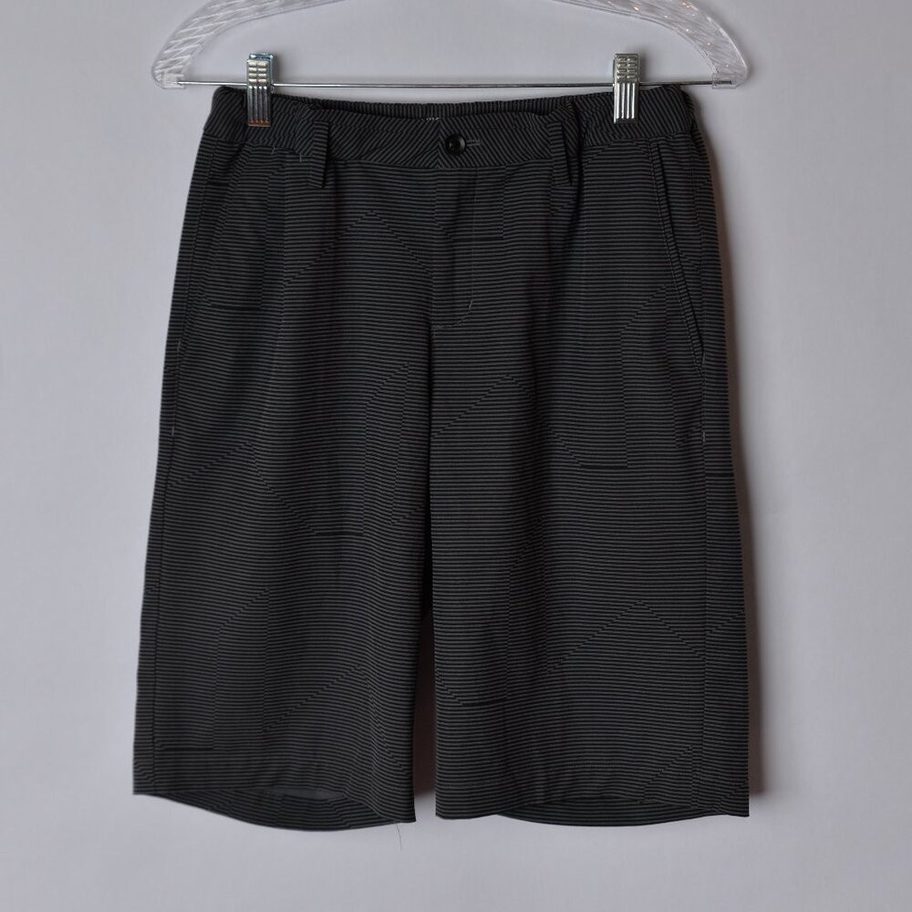 Nike Youth Golf Dri-Fit Gray Black Striped Shorts 832767-021 Size XL